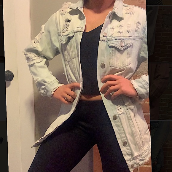 Oversized Distressed Denim Jacket - Picture 3 of 4